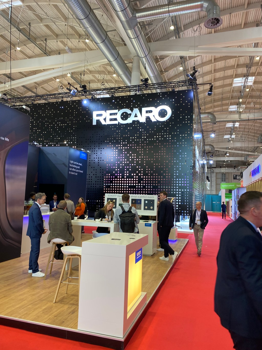 ENGLISH - RUSSIAN translation at exhibitions in Hamburg